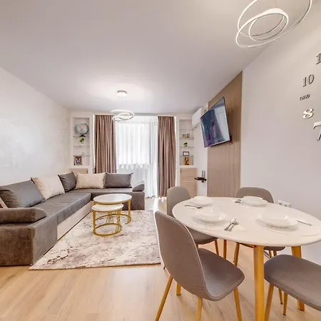 Апартамент Aya -smolyan Lakes Large Terrace Смолян