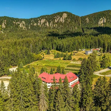 Апартамент Aya -smolyan Lakes Large Terrace Смолян